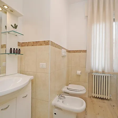 Lägenhet Peschierahome