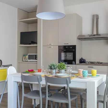 Peschierahome Lägenhet *