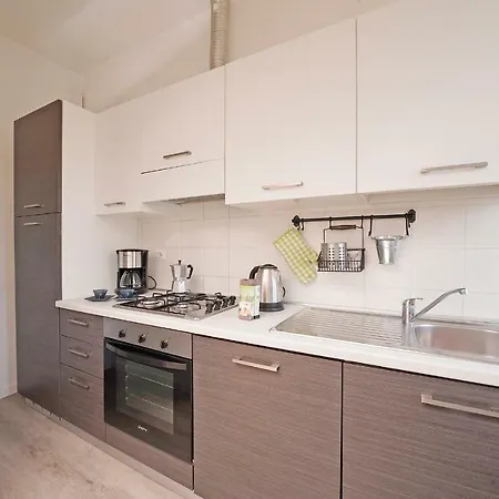 Peschierahome Lägenhet *